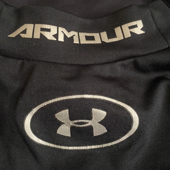 Under Armour' ColdGear Fitted Long Sleeve YMD - Picture 6 of 7